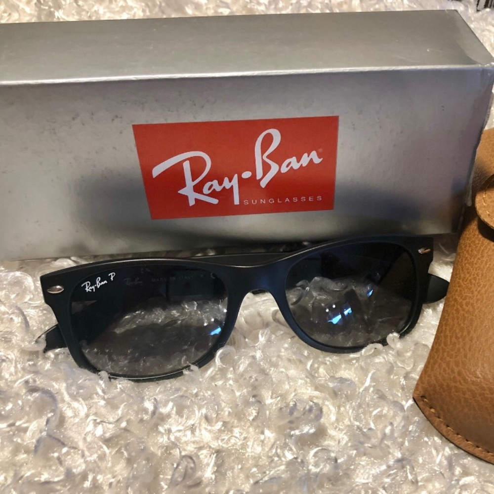 Ray-Ban Matte Black sunglasses
